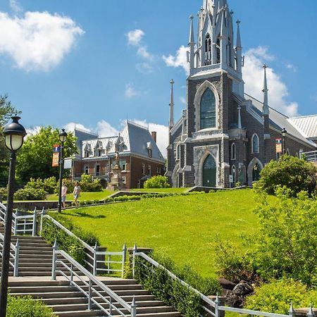 Hotel Chateau Cran Chaud Chicoutimi 外观 照片